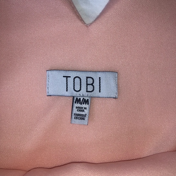 Scalloped low cut dress - Picture 3 of 3